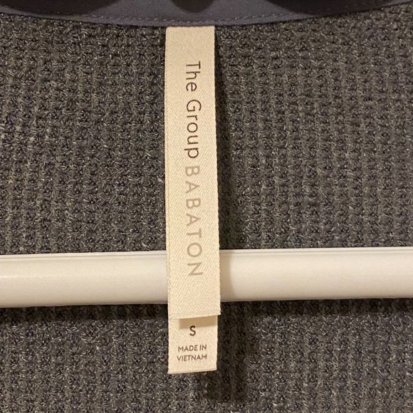 Aritzia The Group by Babaton Taurus Longsleeve w/ tie-front Sz S - Picture 3 of 5